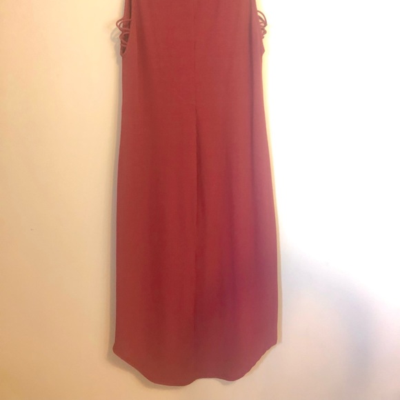 Burgundy high neck dress - Picture 4 of 4